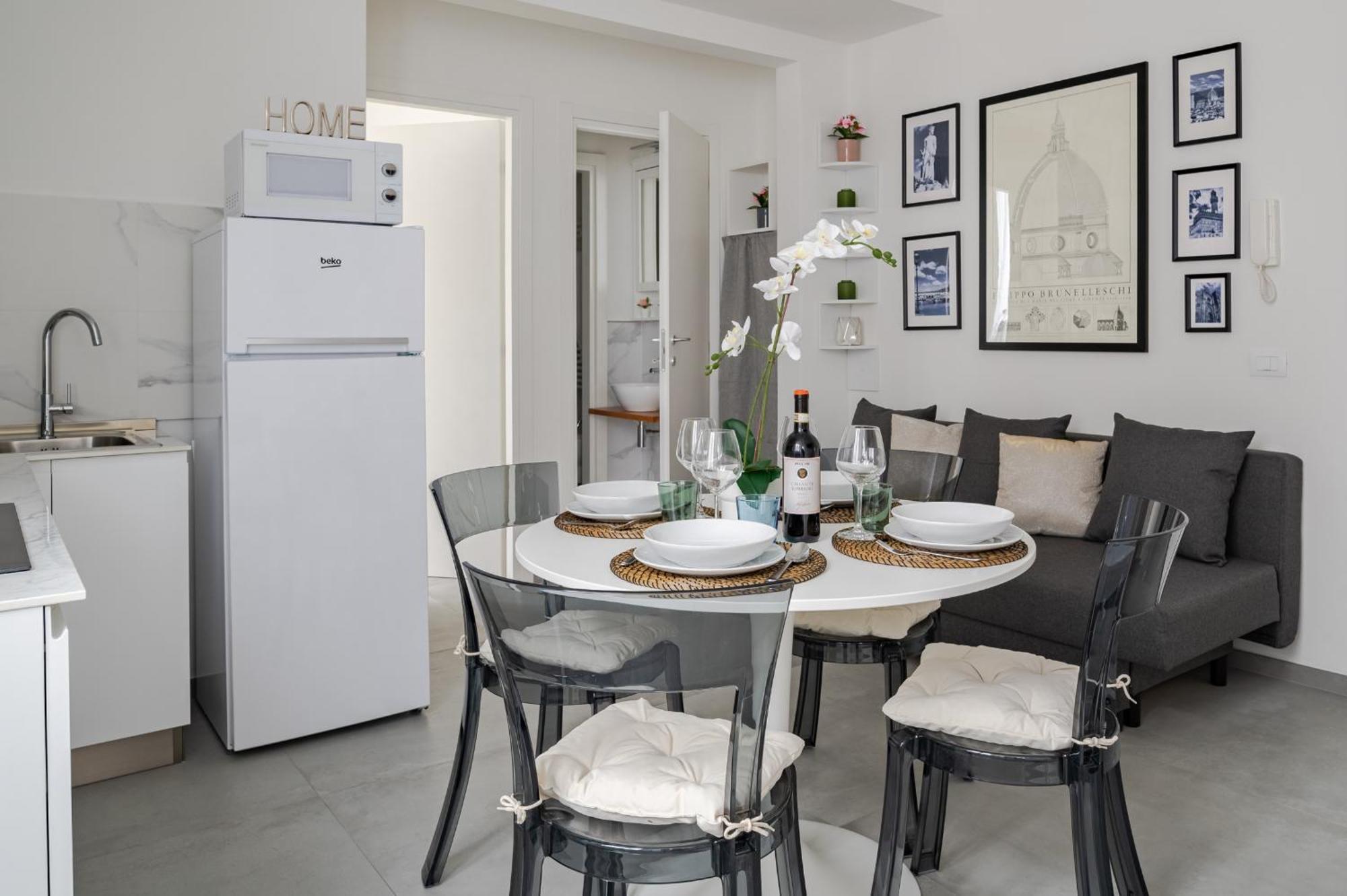 Via Ponte Alle Mosse, 19 - Florence Charming Apartments - A Chic, Newly Renovated Apartment Near Tram Leopolda, A Few Min From Downtown Esterno foto