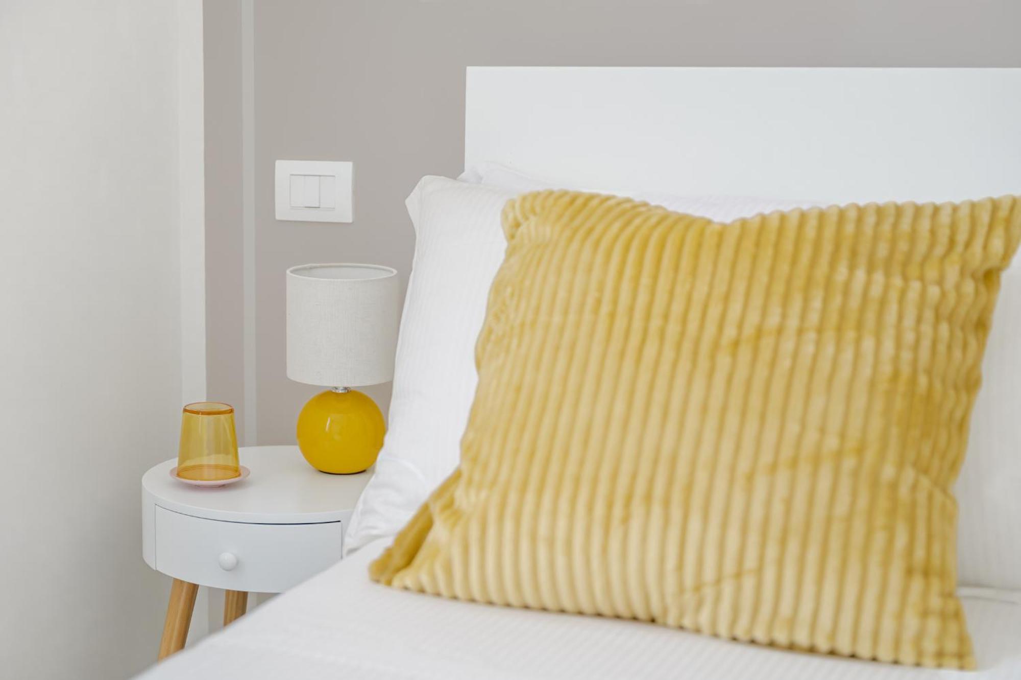 Via Ponte Alle Mosse, 19 - Florence Charming Apartments - A Chic, Newly Renovated Apartment Near Tram Leopolda, A Few Min From Downtown Esterno foto