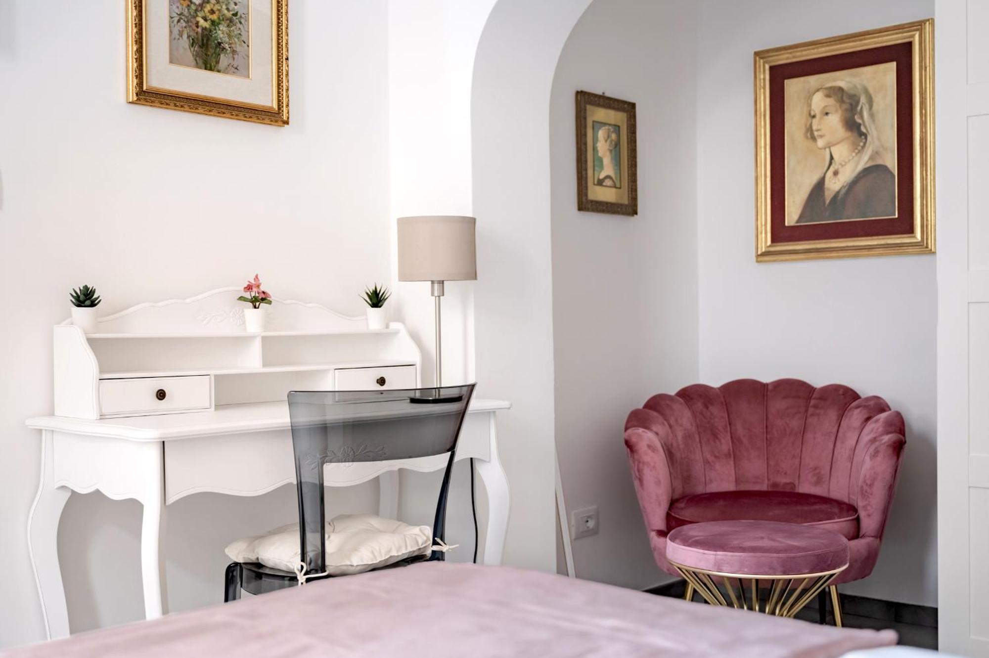 Via Ponte Alle Mosse, 19 - Florence Charming Apartments - A Chic, Newly Renovated Apartment Near Tram Leopolda, A Few Min From Downtown Esterno foto