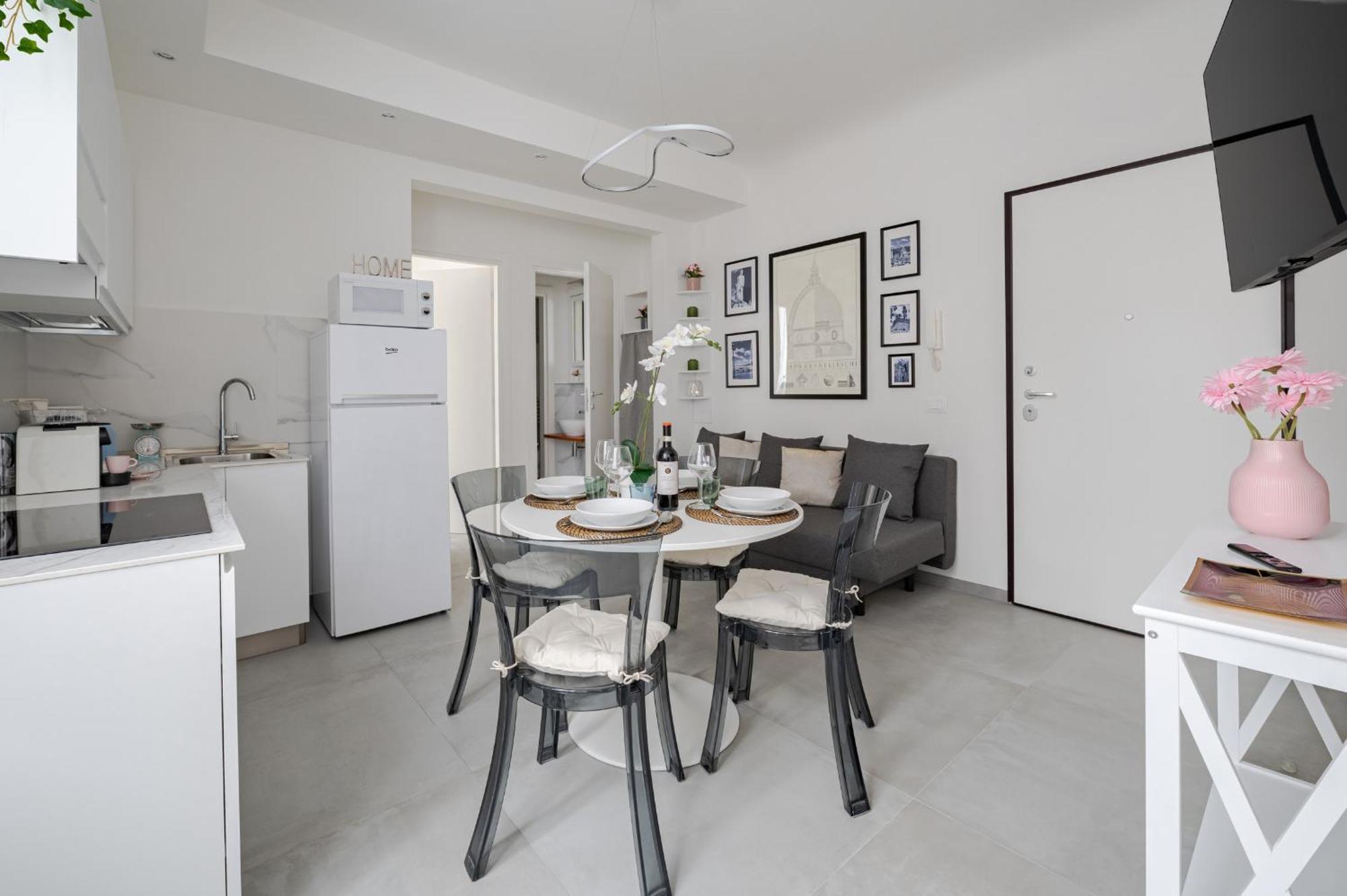 Via Ponte Alle Mosse, 19 - Florence Charming Apartments - A Chic, Newly Renovated Apartment Near Tram Leopolda, A Few Min From Downtown Esterno foto