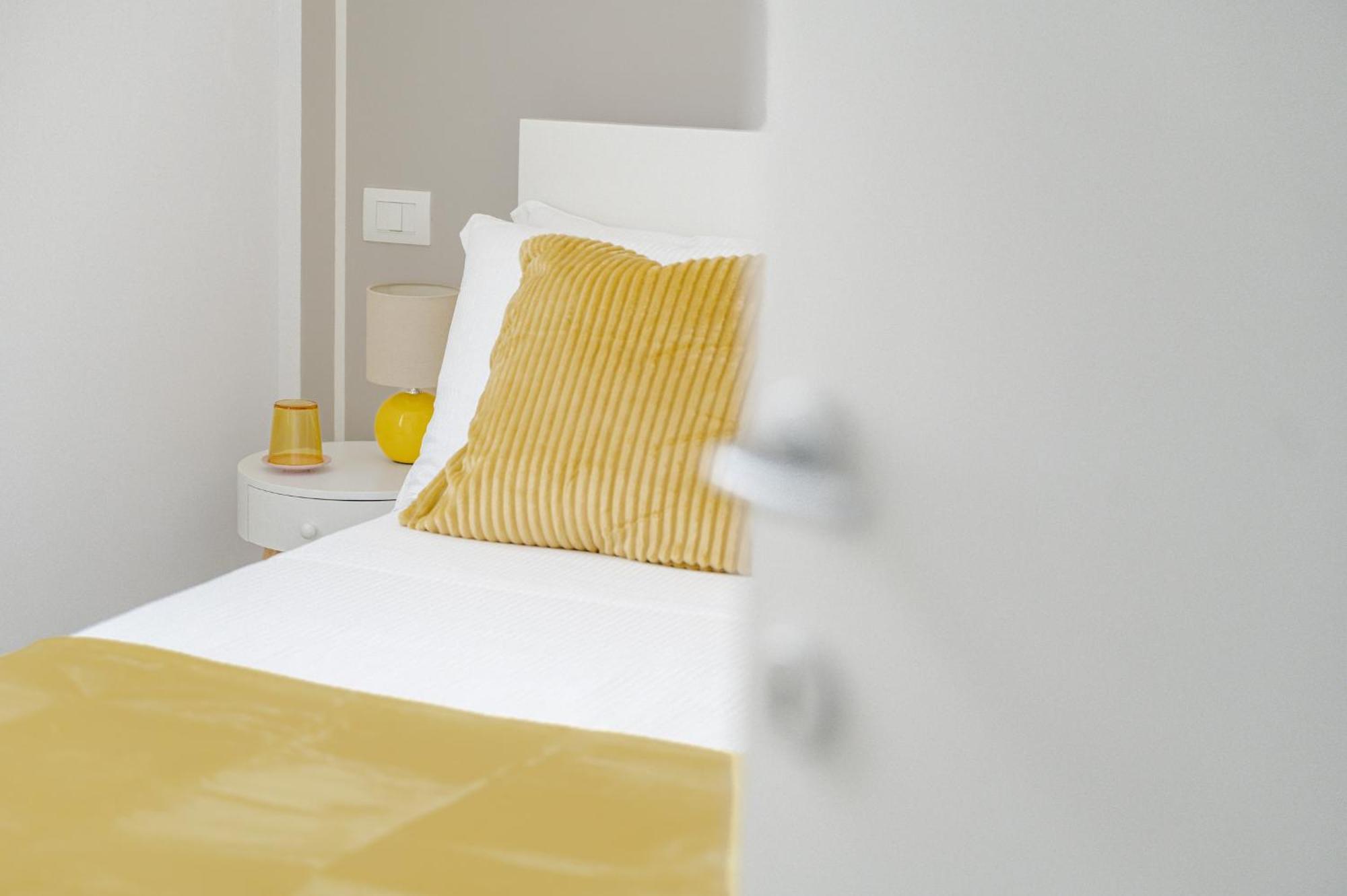 Via Ponte Alle Mosse, 19 - Florence Charming Apartments - A Chic, Newly Renovated Apartment Near Tram Leopolda, A Few Min From Downtown Esterno foto
