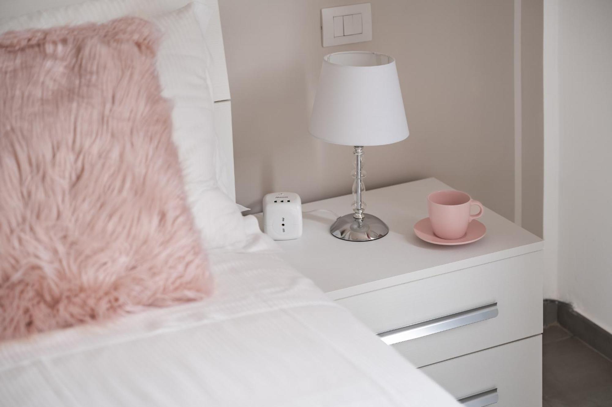 Via Ponte Alle Mosse, 19 - Florence Charming Apartments - A Chic, Newly Renovated Apartment Near Tram Leopolda, A Few Min From Downtown Esterno foto